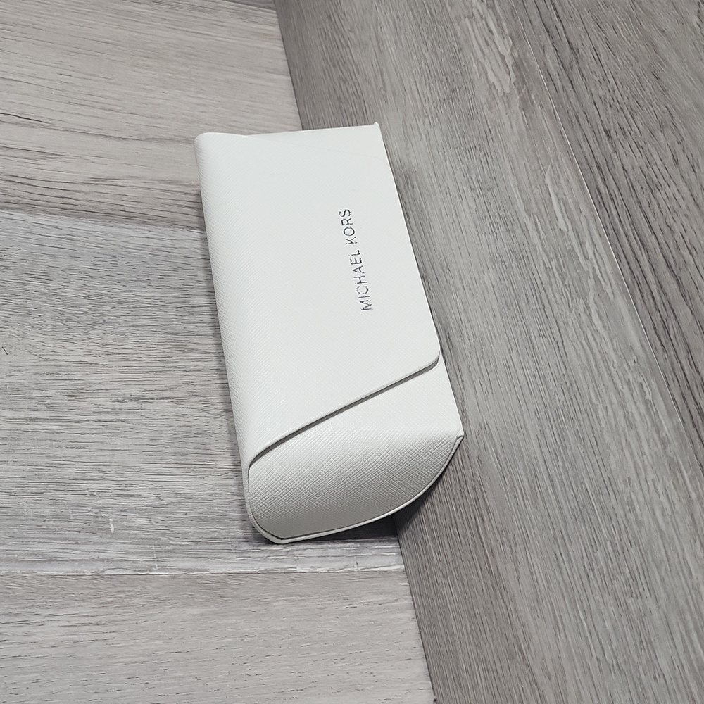 Michael Kors White‎ Hard Shell Eyeglass Case Designer Sunglasses Protector